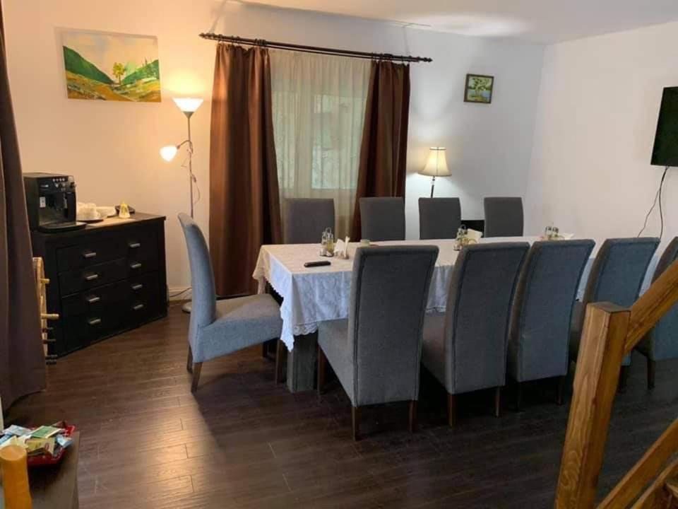 Casa Monica Otel Leordina Dış mekan fotoğraf